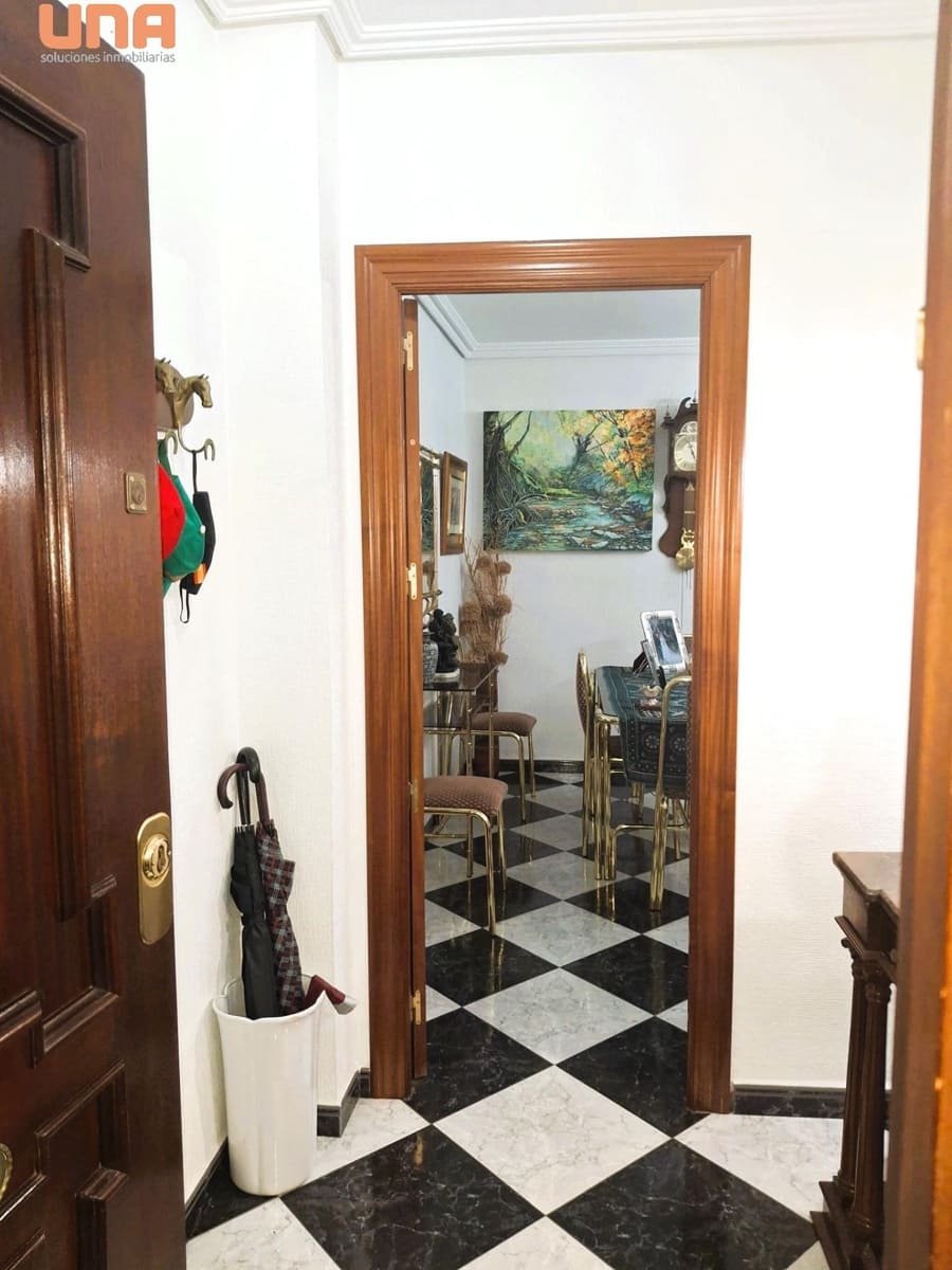 4 bedroom Flat for sale in Cordoba city - € 179,000 (Ref: 9452260)