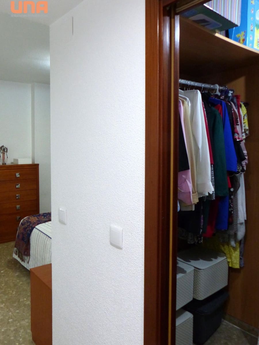 4 slaapkamer Flat te koop in Cordoba stad met garage - € 204.000 (Ref: 9456445)
