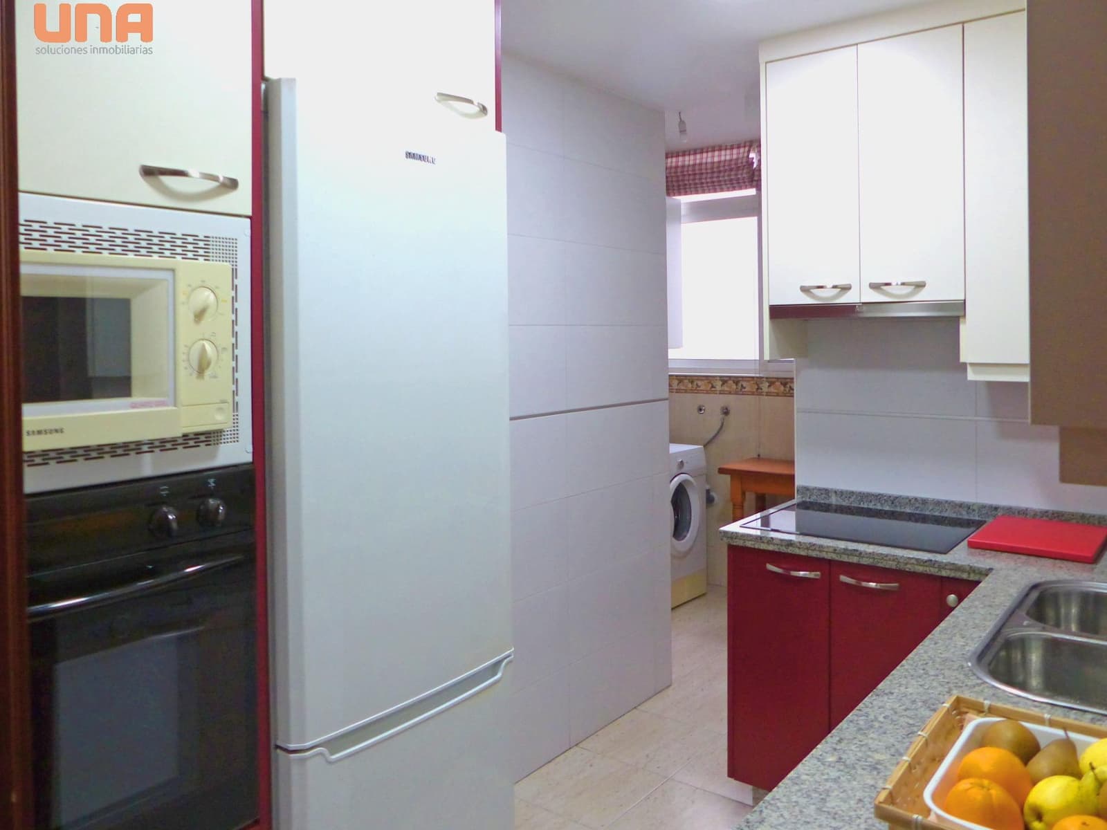 4 slaapkamer Flat te koop in Cordoba stad met garage - € 204.000 (Ref: 9456445)