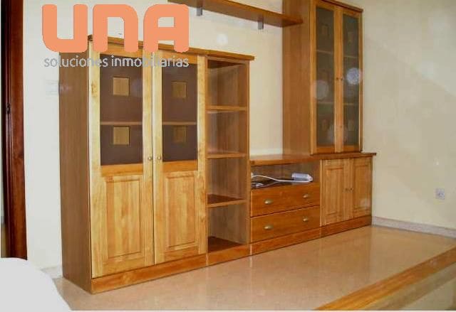 3 makuuhuone Asunto vuokrattavana paikassa El Tablero, Córdoba kaupunki mukana 
autotalli - 730 € (Ref: 9456448)