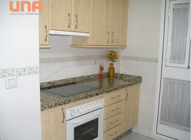 3 makuuhuone Asunto vuokrattavana paikassa El Tablero, Córdoba kaupunki mukana 
autotalli - 730 € (Ref: 9456448)