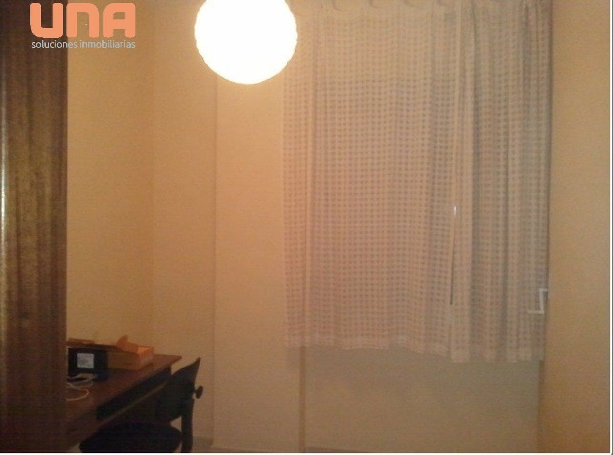 3 makuuhuone Asunto vuokrattavana paikassa Cordoba kaupunki mukana 
autotalli - 730 € (Ref: 9456448)