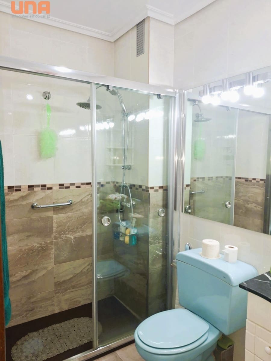 4 slaapkamer Flat te koop in Cordoba stad - € 179.000 (Ref: 9456449)