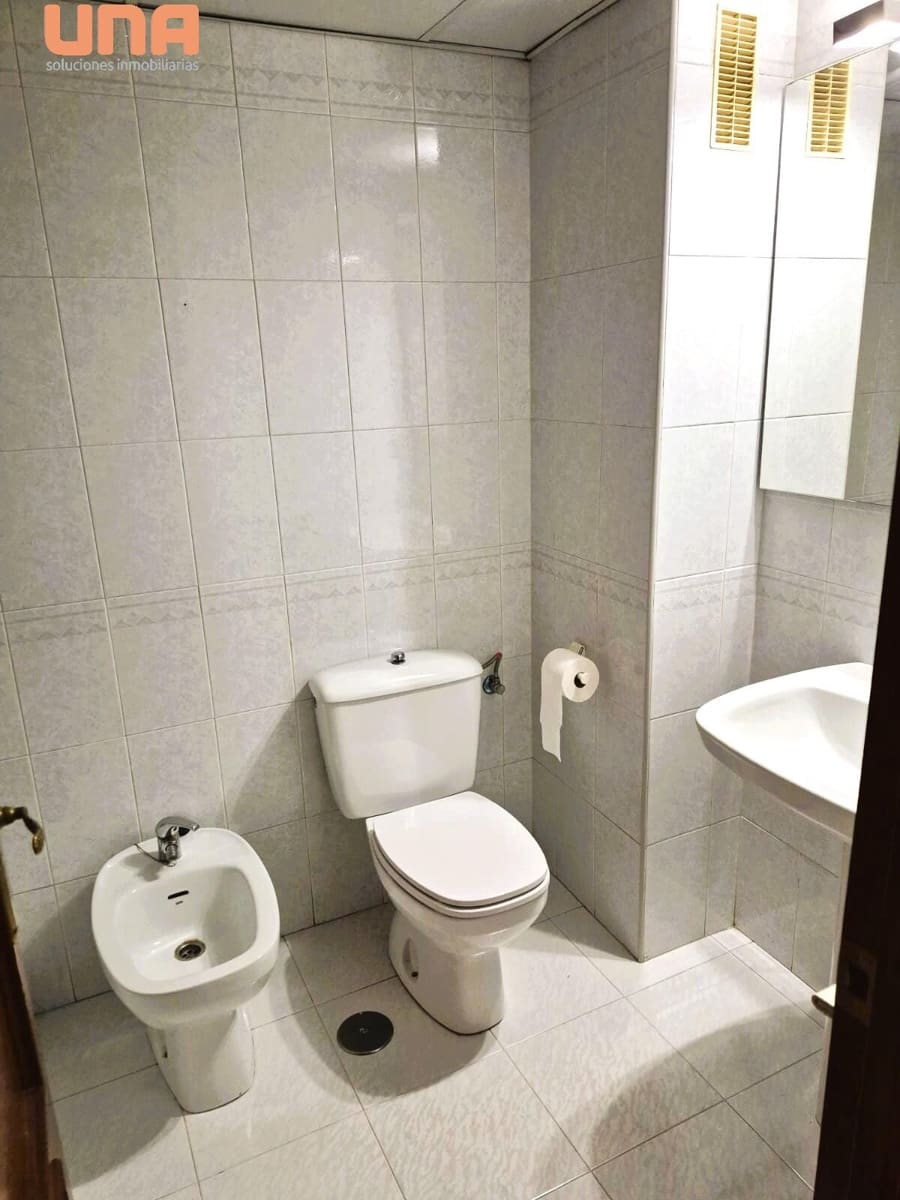 4 bedroom Flat for rent in Cordoba city with garage - € 800 (Ref: 9483560)