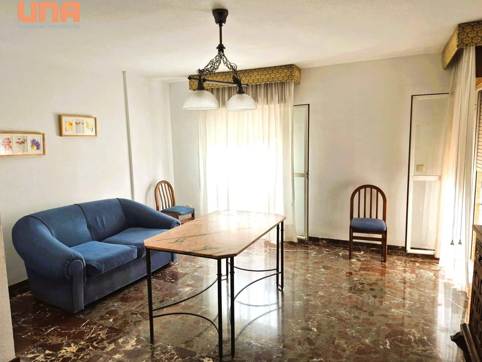 4 bedroom Flat for rent in Cordoba city with garage - € 800 (Ref: 9483560)