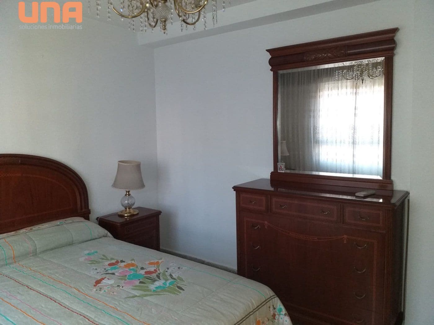 4 bedroom Flat for sale in Cordoba city with garage - € 165,000 (Ref: 9483562)