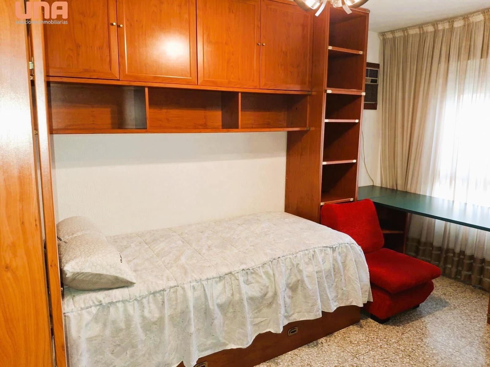 4 bedroom Flat for sale in Cordoba city with garage - € 165,000 (Ref: 9483562)