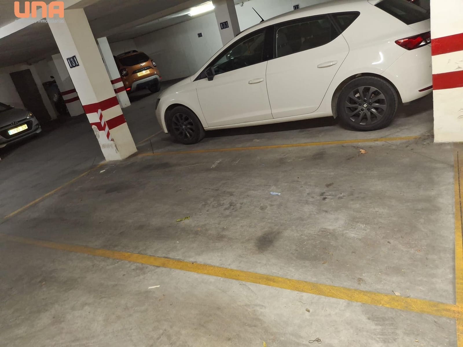 4 bedroom Flat for sale in Cordoba city with garage - € 165,000 (Ref: 9483562)