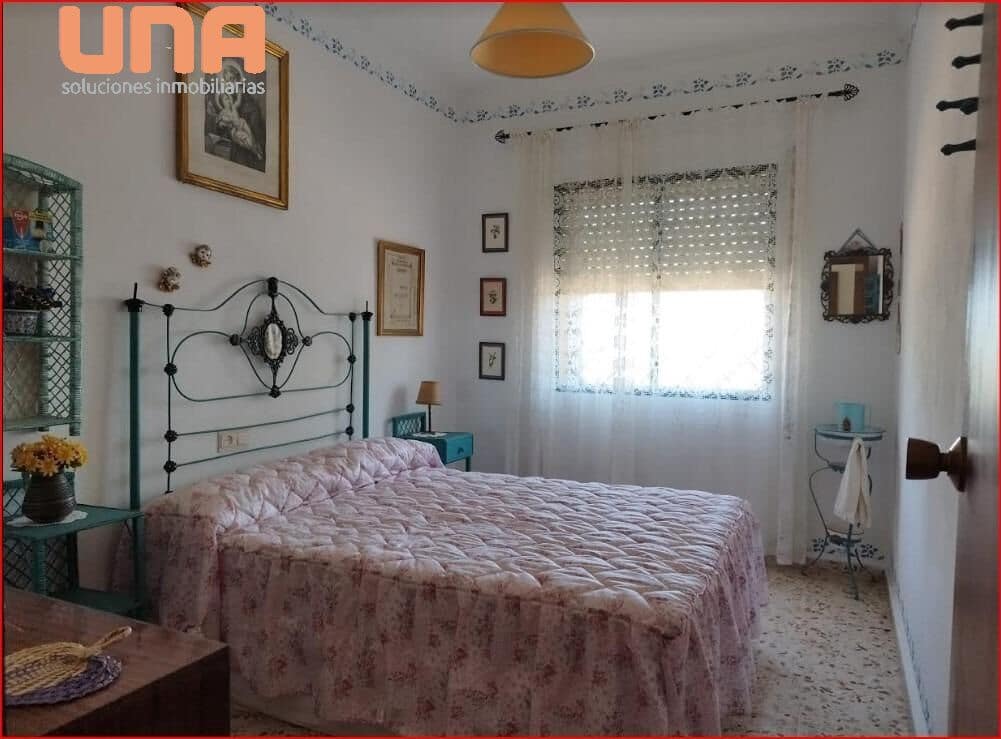 3 makuuhuone Maalaistalo myytävänä paikassa Villaviciosa de Cordoba mukana 
autotalli - 132 000 € (Ref: 9483581)