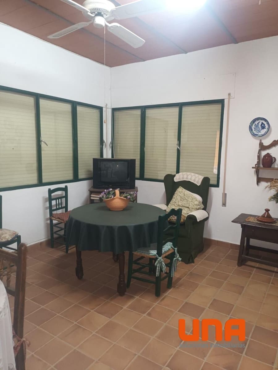 3 makuuhuone Maalaistalo myytävänä paikassa Villaviciosa de Cordoba mukana 
autotalli - 132 000 € (Ref: 9483581)