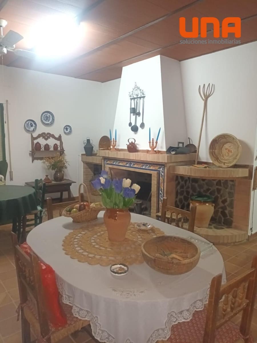 3 makuuhuone Maalaistalo myytävänä paikassa Villaviciosa de Cordoba mukana 
autotalli - 132 000 € (Ref: 9483581)