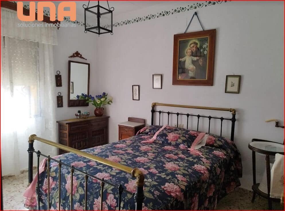 3 makuuhuone Maalaistalo myytävänä paikassa Villaviciosa de Cordoba mukana 
autotalli - 132 000 € (Ref: 9483581)