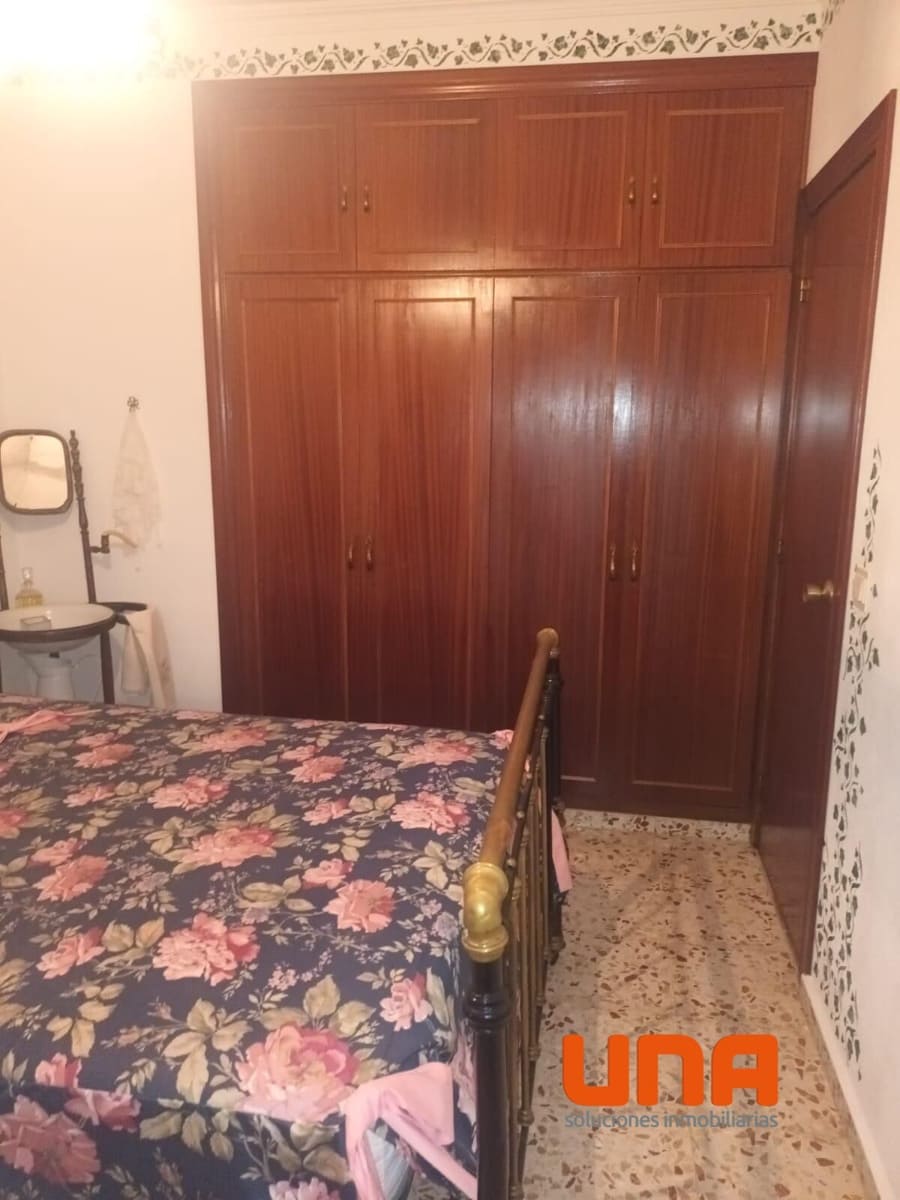 3 makuuhuone Maalaistalo myytävänä paikassa Villaviciosa de Cordoba mukana 
autotalli - 132 000 € (Ref: 9483581)