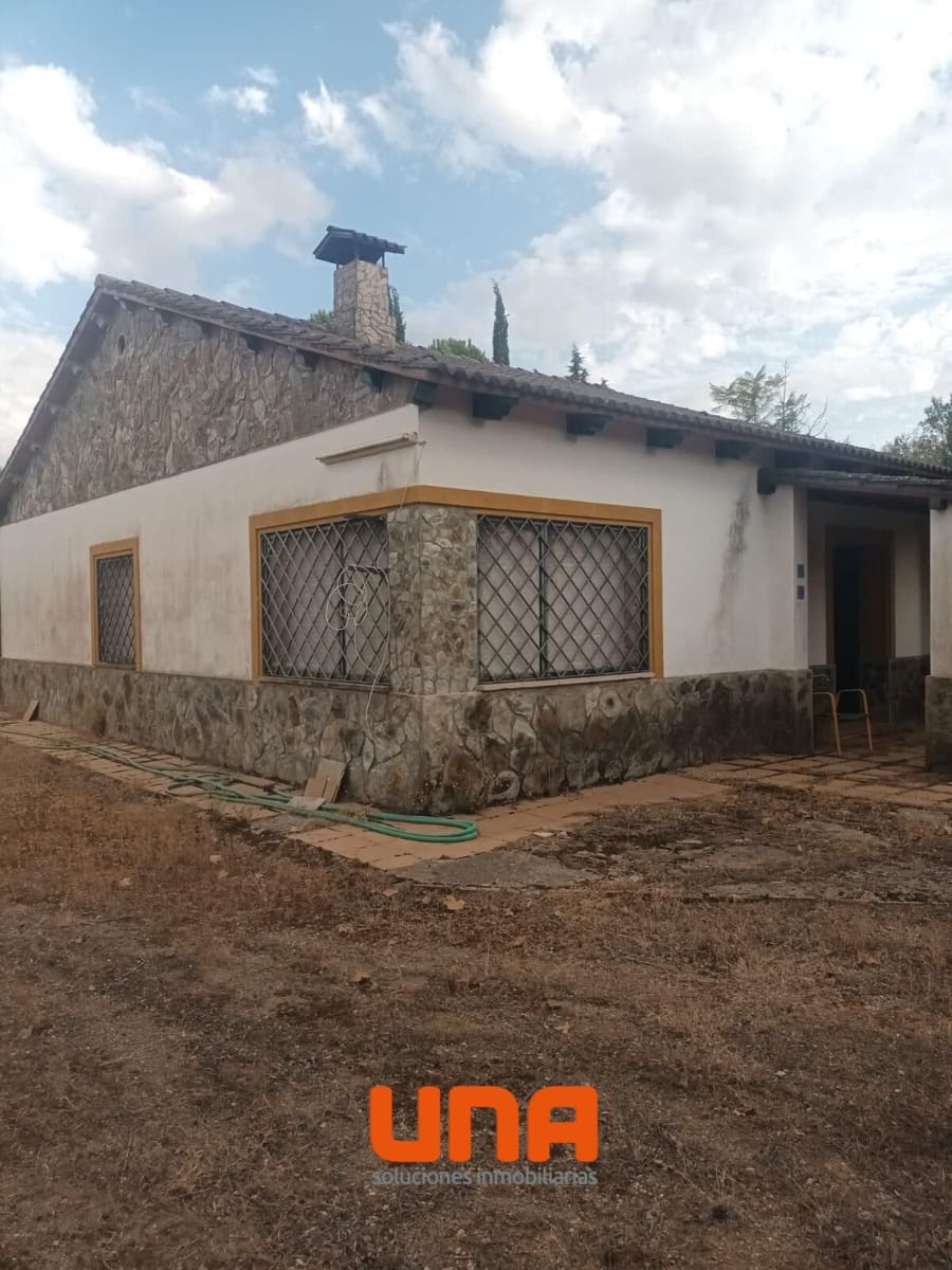 3 makuuhuone Maalaistalo myytävänä paikassa Villaviciosa de Cordoba mukana 
autotalli - 132 000 € (Ref: 9483581)