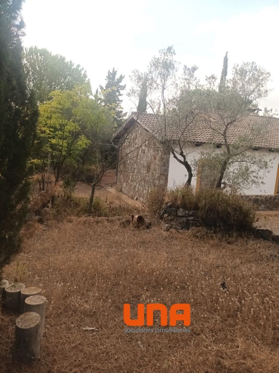 3 makuuhuone Maalaistalo myytävänä paikassa Villaviciosa de Cordoba mukana 
autotalli - 132 000 € (Ref: 9483581)