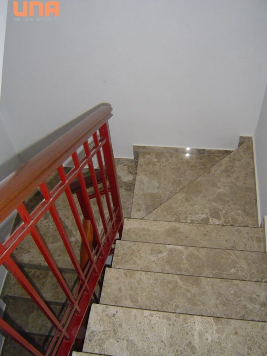 4 makuuhuone Omakotitalo myytävänä paikassa El Higueron mukana uima-altaan 
autotalli - 285 000 € (Ref: 9483912)