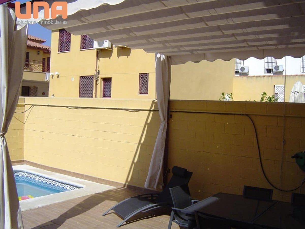 4 makuuhuone Omakotitalo myytävänä paikassa El Higueron mukana uima-altaan 
autotalli - 285 000 € (Ref: 9483912)