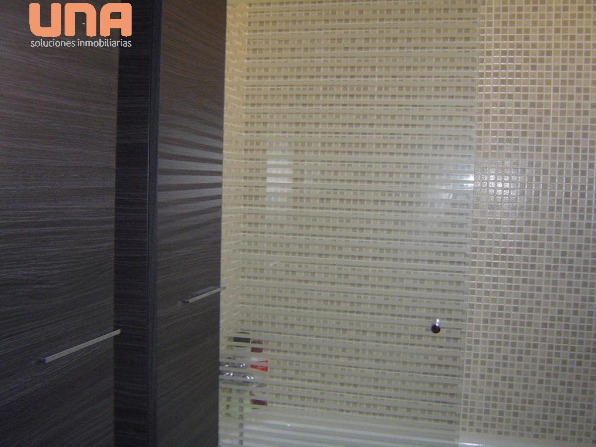 4 makuuhuone Omakotitalo myytävänä paikassa El Higueron mukana uima-altaan 
autotalli - 285 000 € (Ref: 9483912)