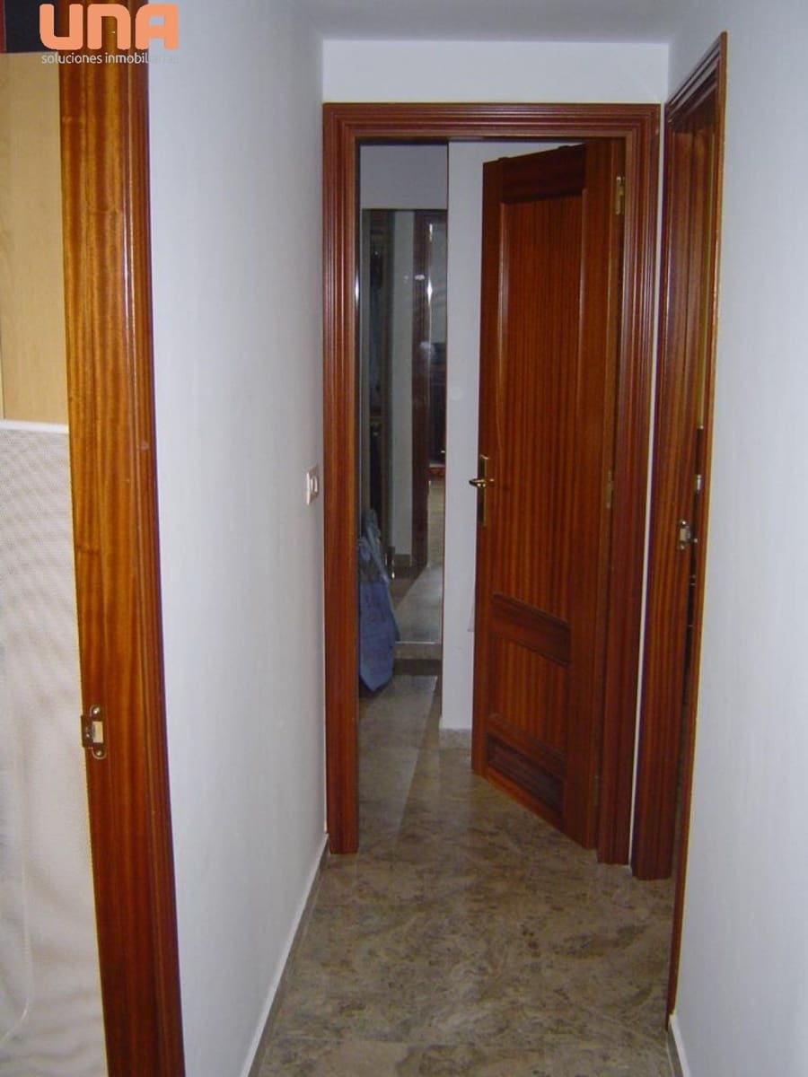 4 makuuhuone Omakotitalo myytävänä paikassa El Higueron mukana uima-altaan 
autotalli - 285 000 € (Ref: 9483912)