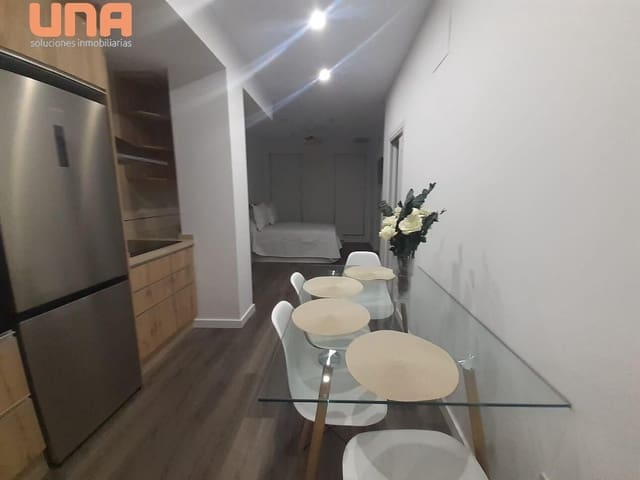 Loft à louer à Viñuela-Rescatado, Cordoue ville - 625 € (Ref: 9491599)