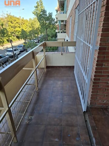 Appartement de 3 chambres à louer à Camping, Cordoue ville avec piscine - 1 100 € (Ref: 9497527)