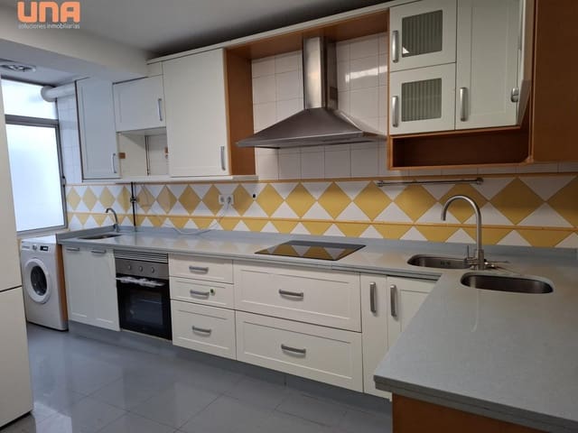 Appartement de 3 chambres à louer à Camping, Cordoue ville avec piscine - 1 100 € (Ref: 9497527)