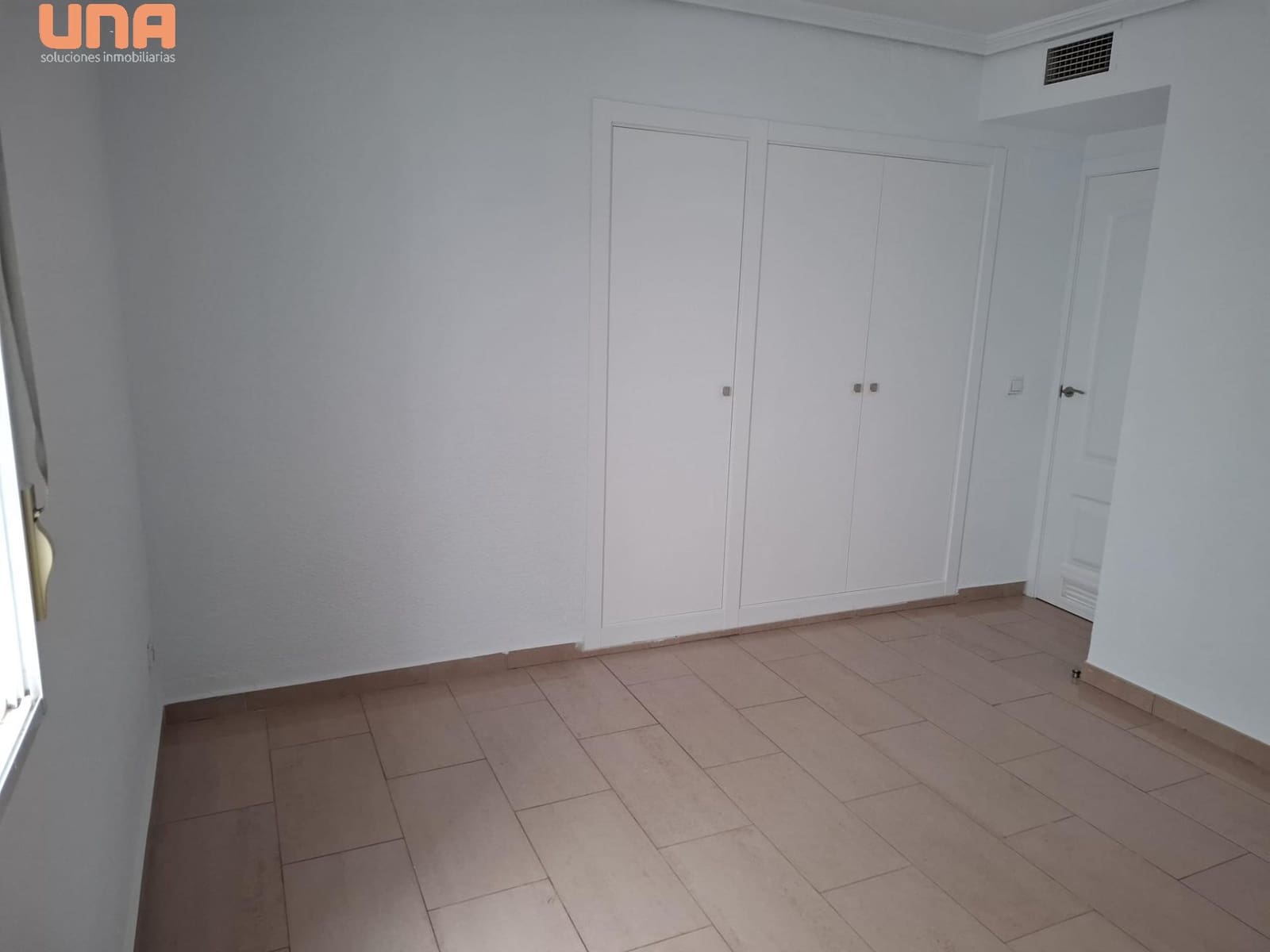 Appartement de 3 chambres à louer à Cordoue ville avec piscine - 1 100 € (Ref: 9497527)