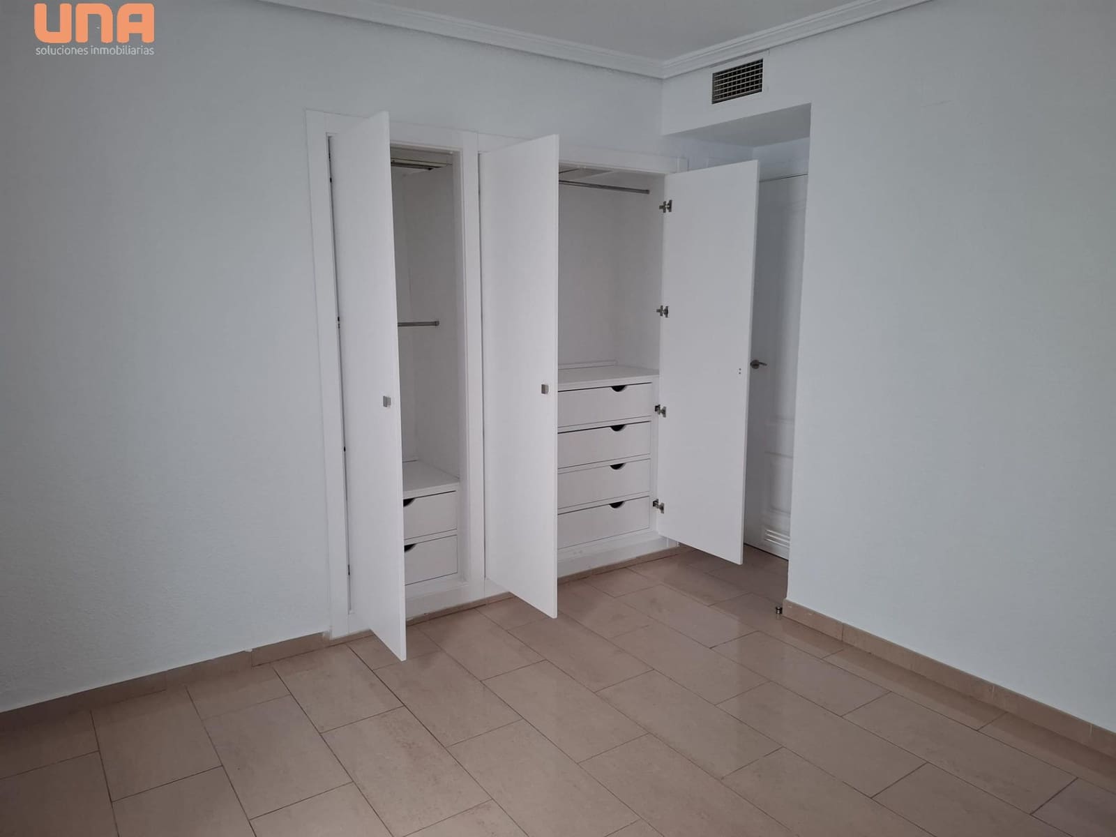 Appartement de 3 chambres à louer à Cordoue ville avec piscine - 1 100 € (Ref: 9497527)