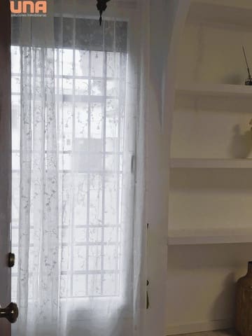 2 bedroom Flat for sale in Córdoba city - € 160,000 (Ref: 9502555)