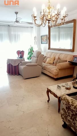 4 bedroom Flat for sale in Centro, Córdoba city with garage - € 355,000 (Ref: 9504447)