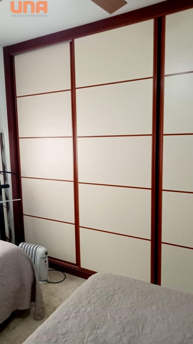 4 bedroom Flat for sale in Cordoba city with garage - € 355,000 (Ref: 9504447)