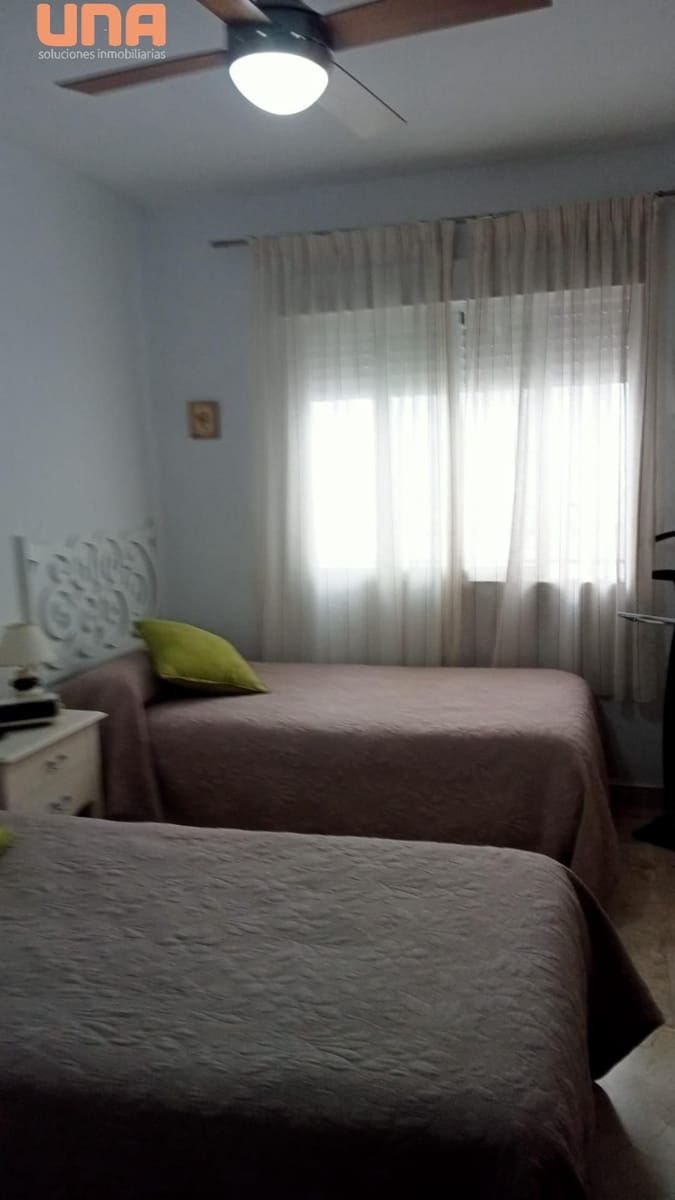 4 bedroom Flat for sale in Cordoba city with garage - € 355,000 (Ref: 9504447)