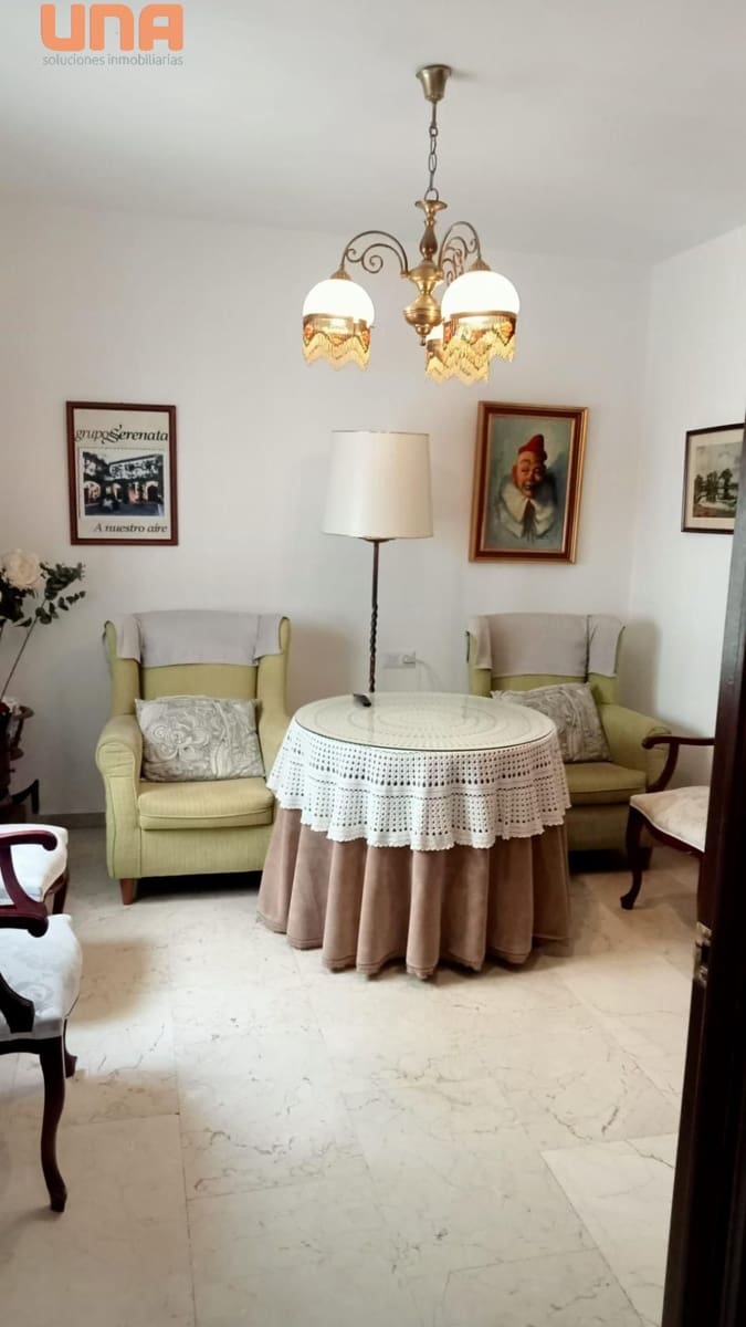 4 bedroom Flat for sale in Cordoba city with garage - € 355,000 (Ref: 9504447)