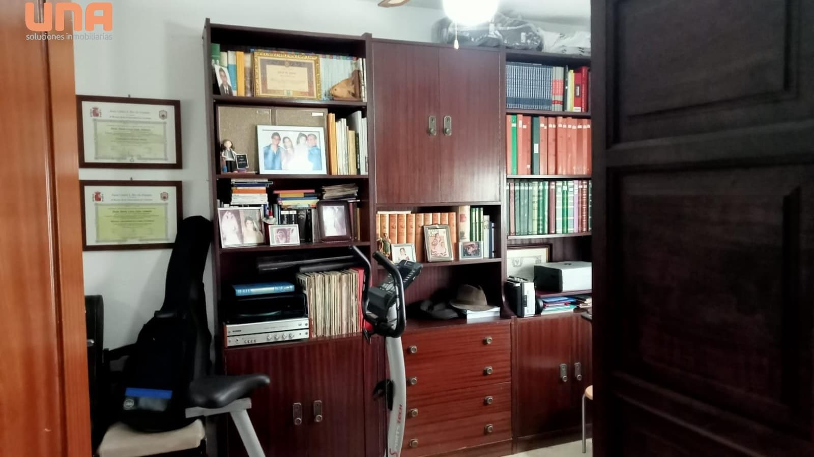 4 bedroom Flat for sale in Cordoba city with garage - € 355,000 (Ref: 9504447)