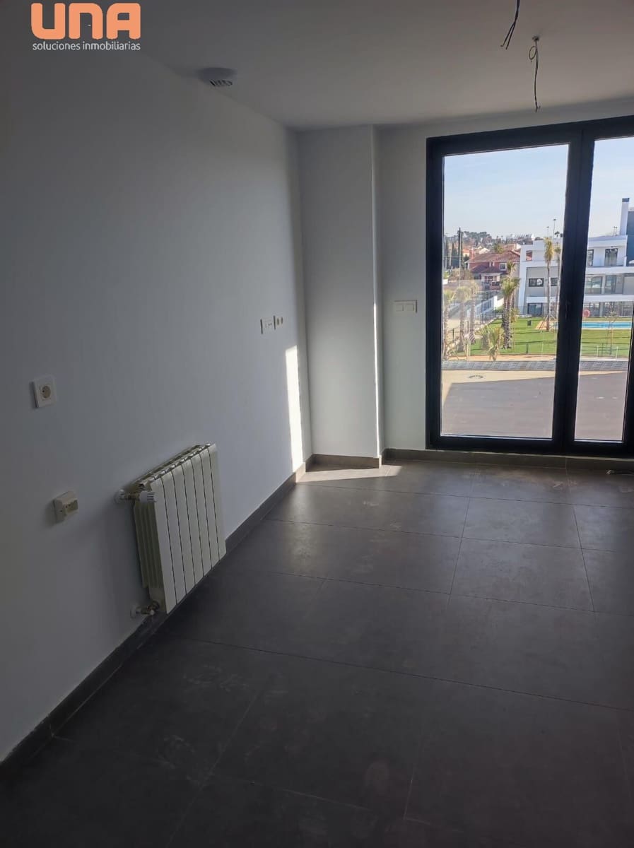 3 slaapkamer Penthouse te huur in Cordoba stad met zwembad garage - € 1.350 (Ref: 9519097)