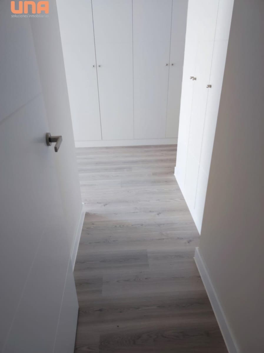 3 slaapkamer Penthouse te huur in Cordoba stad met zwembad garage - € 1.350 (Ref: 9519097)