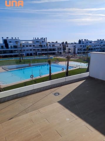 3 slaapkamer Penthouse te huur in Córdoba stad met zwembad garage - € 1.350 (Ref: 9519097)