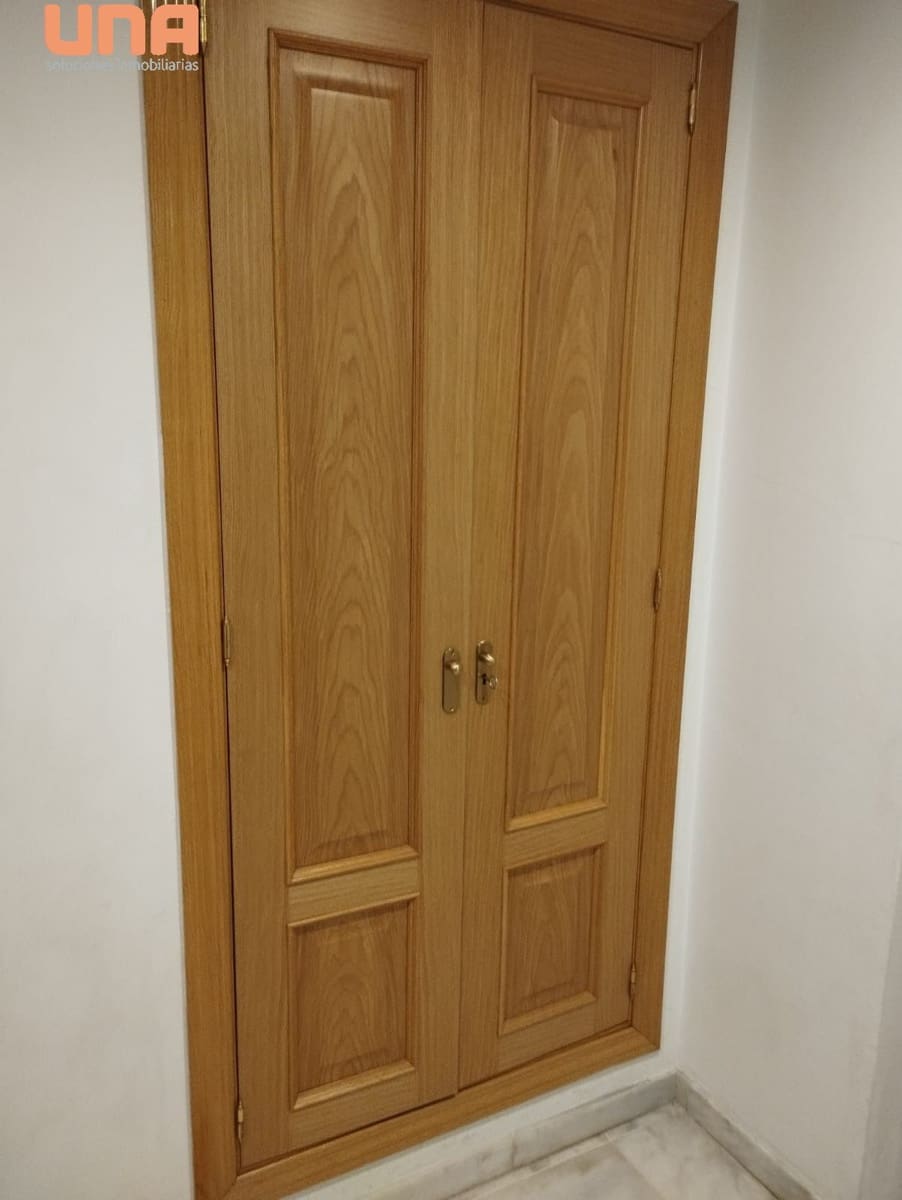 3 sypialnia Mieszkanie na sprzedaż w Miasto Kordoba z basenem garażem - 330 000 € (Ref: 9530816)