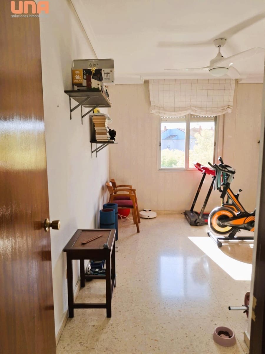 4 makuuhuone Asunto myytävänä paikassa Cordoba kaupunki - 120 000 € (Ref: 9530817)