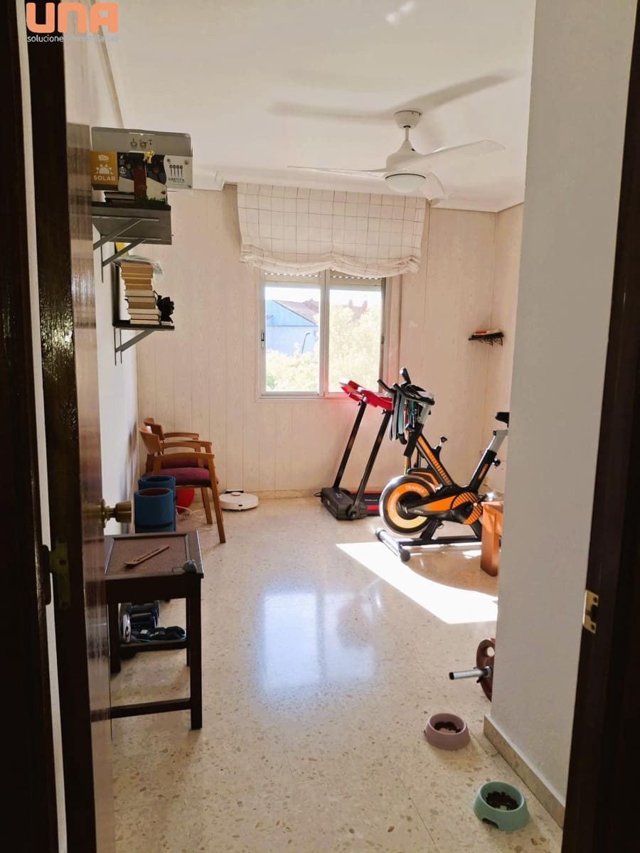 4 makuuhuone Asunto myytävänä paikassa Cordoba kaupunki - 120 000 € (Ref: 9530817)