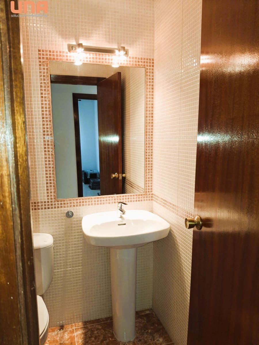 4 makuuhuone Asunto myytävänä paikassa Cordoba kaupunki - 120 000 € (Ref: 9530817)