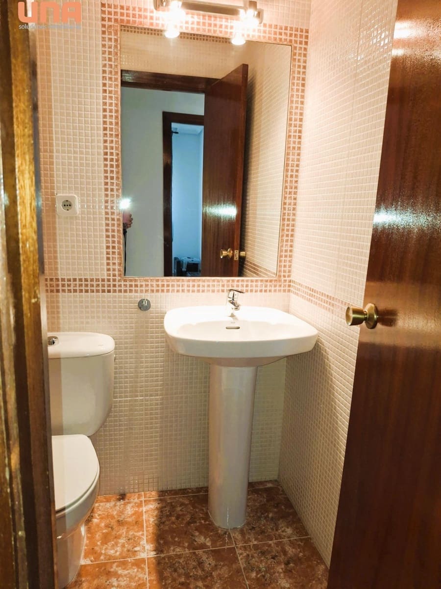 4 makuuhuone Asunto myytävänä paikassa Cordoba kaupunki - 120 000 € (Ref: 9530817)