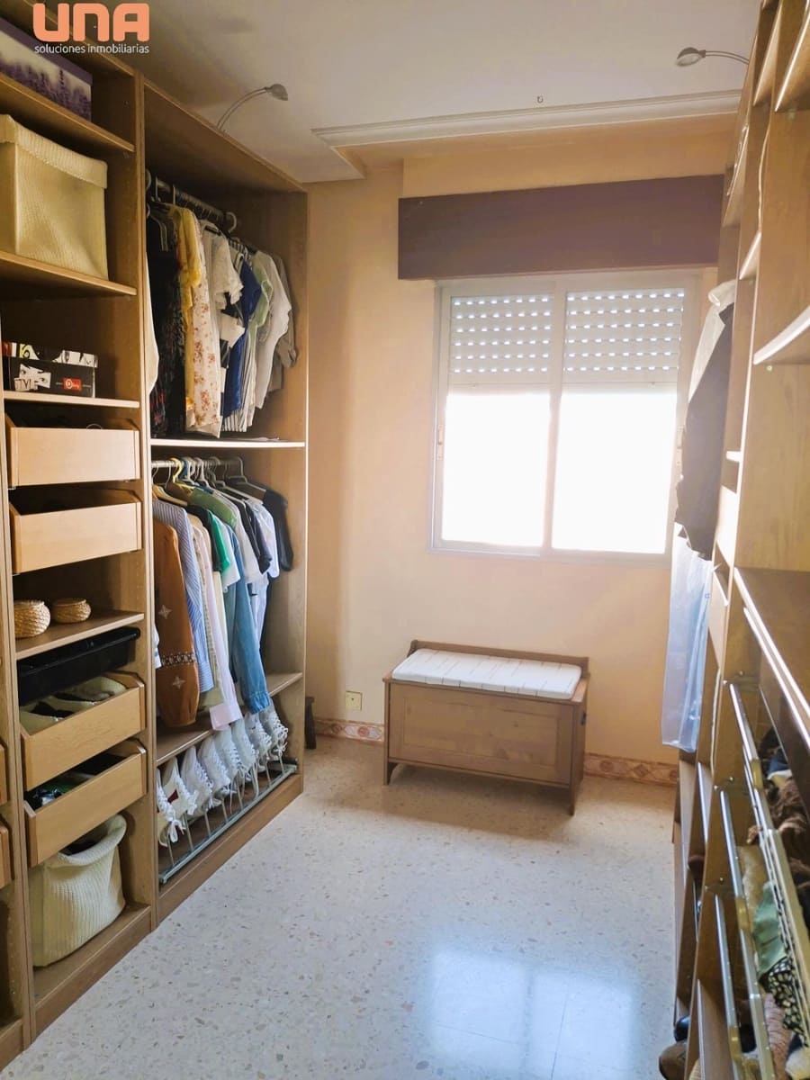 4 makuuhuone Asunto myytävänä paikassa Cordoba kaupunki - 120 000 € (Ref: 9530817)