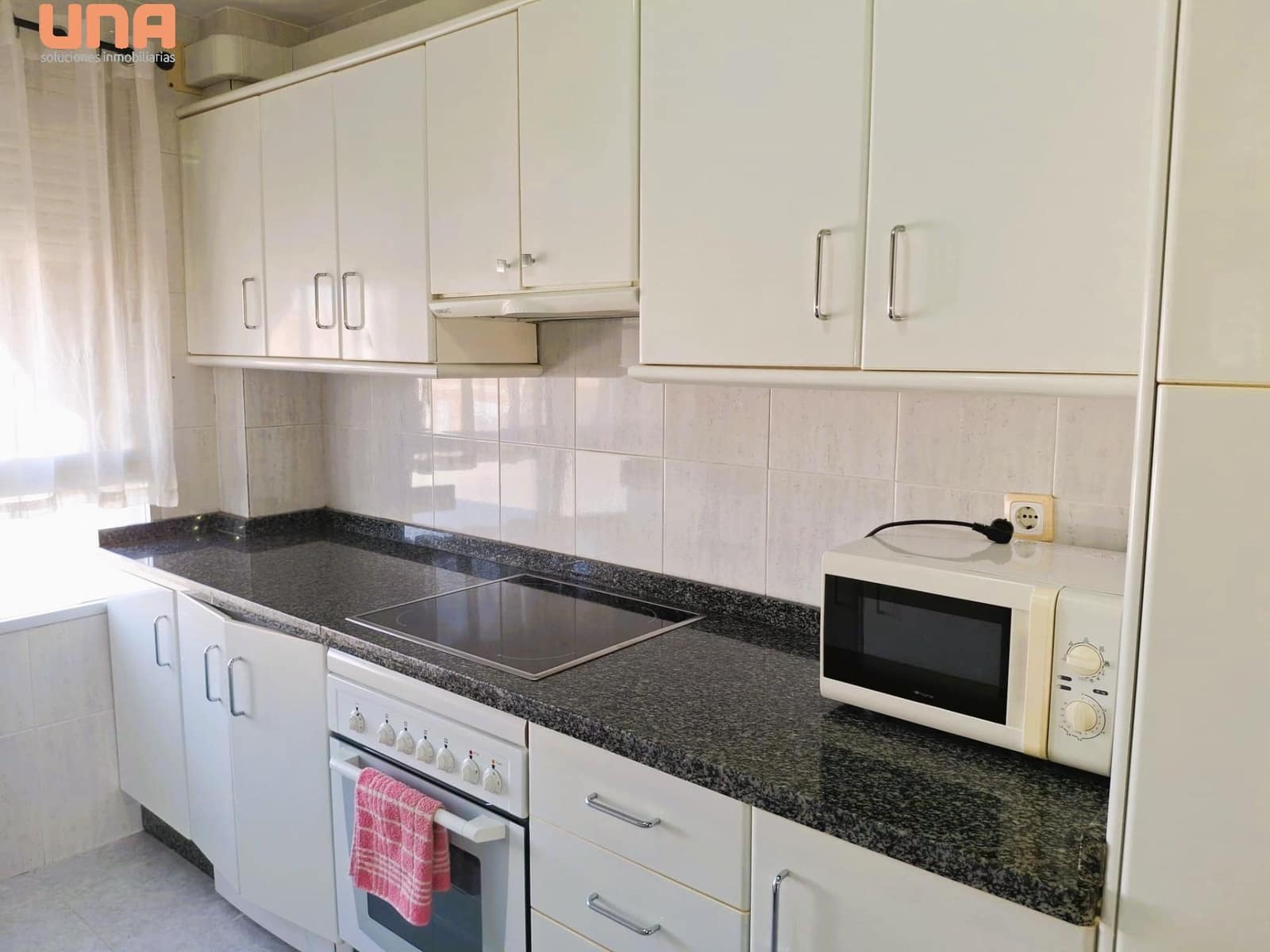 4 makuuhuone Asunto myytävänä paikassa Cordoba kaupunki - 120 000 € (Ref: 9530817)