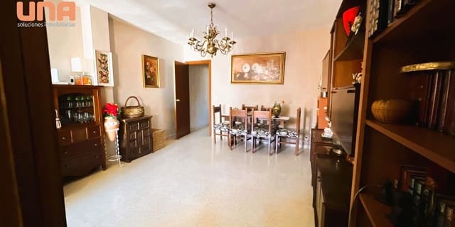 3 makuuhuone Asunto myytävänä paikassa Huerta de la Reina, Córdoba kaupunki - 157 900 € (Ref: 9530818)