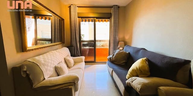 3 makuuhuone Asunto myytävänä paikassa Huerta de la Reina, Córdoba kaupunki - 157 900 € (Ref: 9530818)