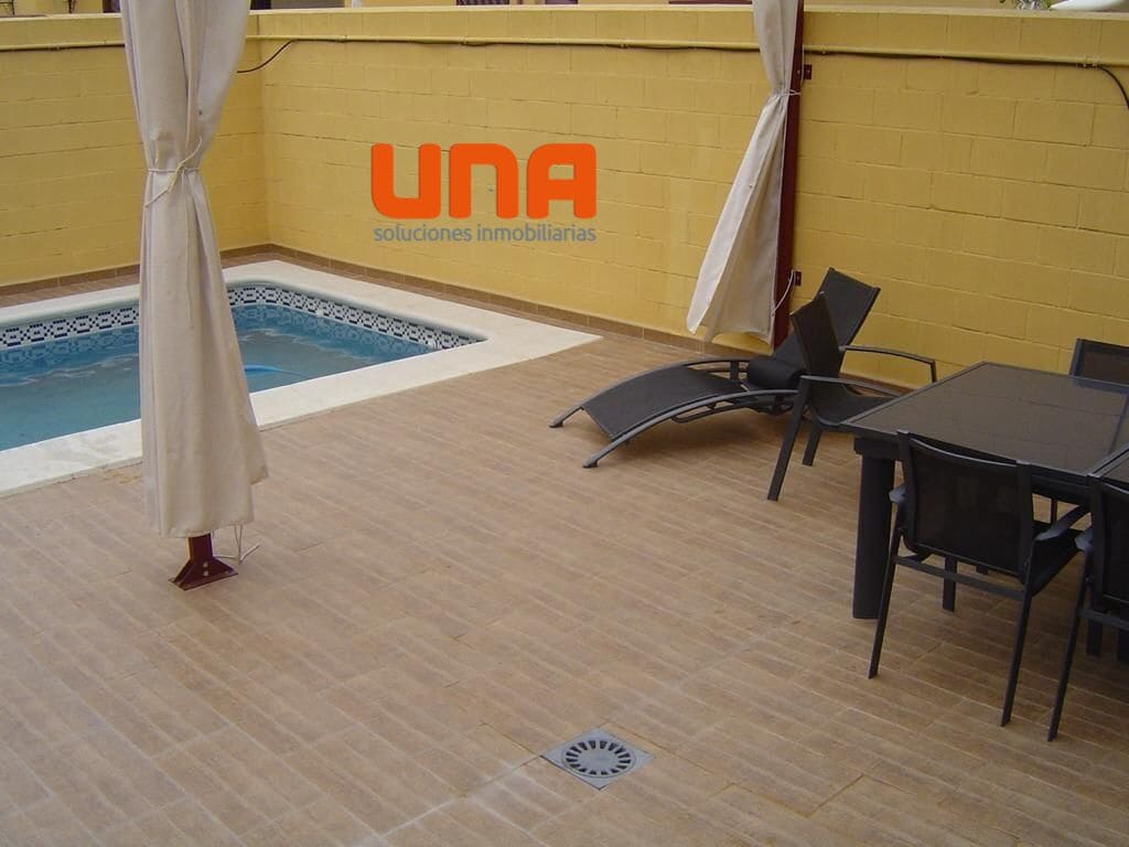 4 chambre Maison de Ville à vendre à El Higueron avec piscine garage - 285 000 € (Ref: 9530819)