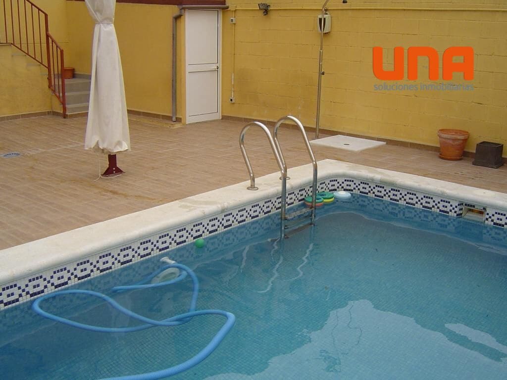 4 chambre Maison de Ville à vendre à El Higueron avec piscine garage - 285 000 € (Ref: 9530819)