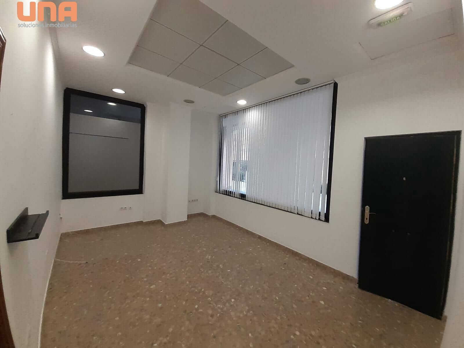 Comercial para arrendar em Cordova cidade - 275 € (Ref: 9533881)