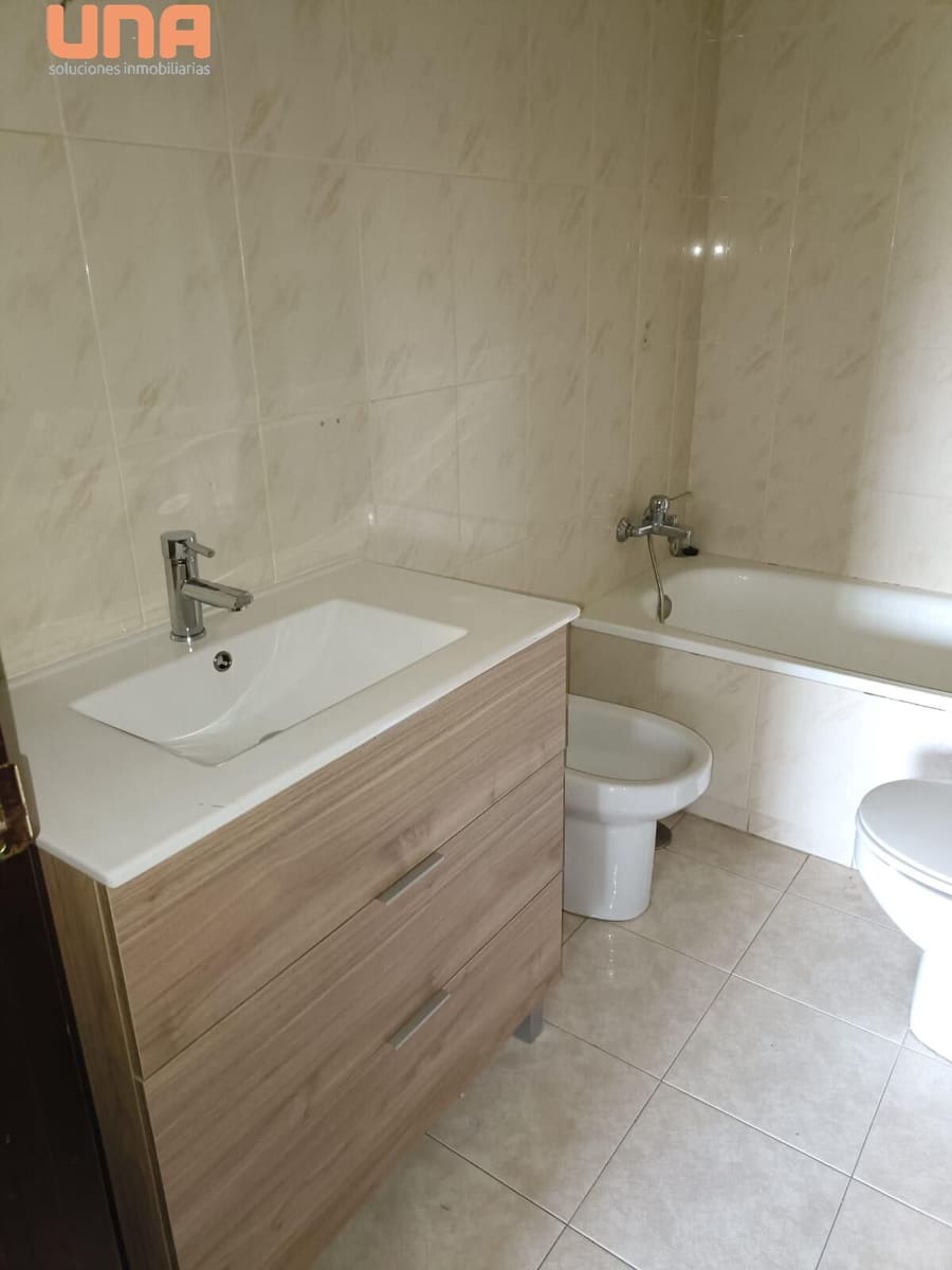 3 slaapkamer Flat te huur in Cordoba stad - € 790 (Ref: 9548396)